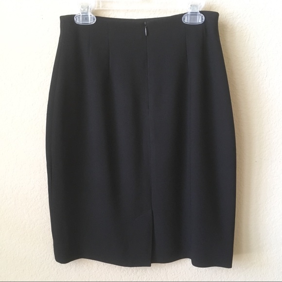🌟3/$20🌟 Liz Claiborne Pencil Skirt - Picture 2 of 3